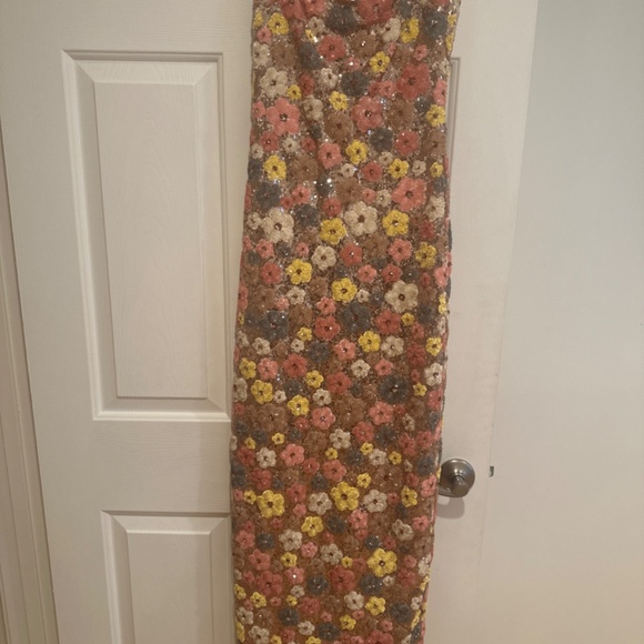 Evening dress - Picture 2 of 2